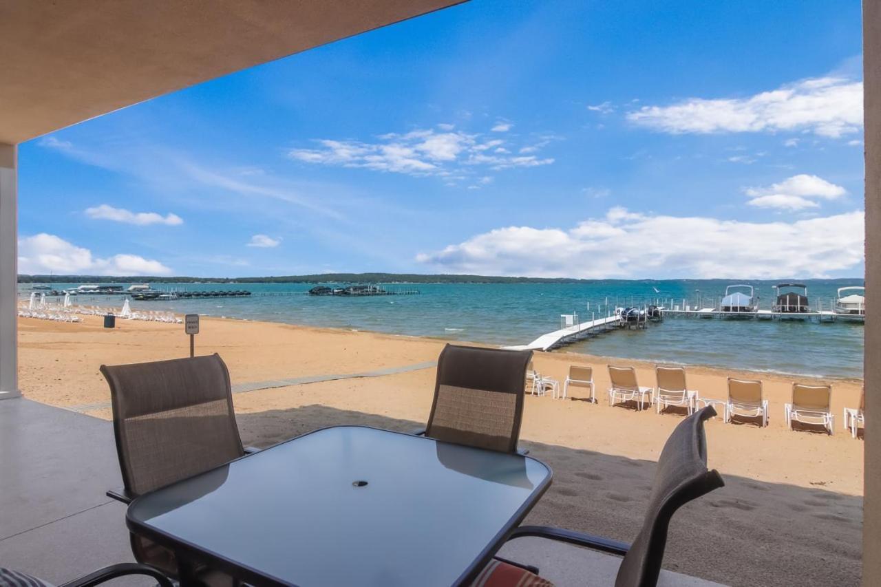 Sugar Beach Villa 1012 Luxury Waterfront Condo Traverse City Eksteriør billede