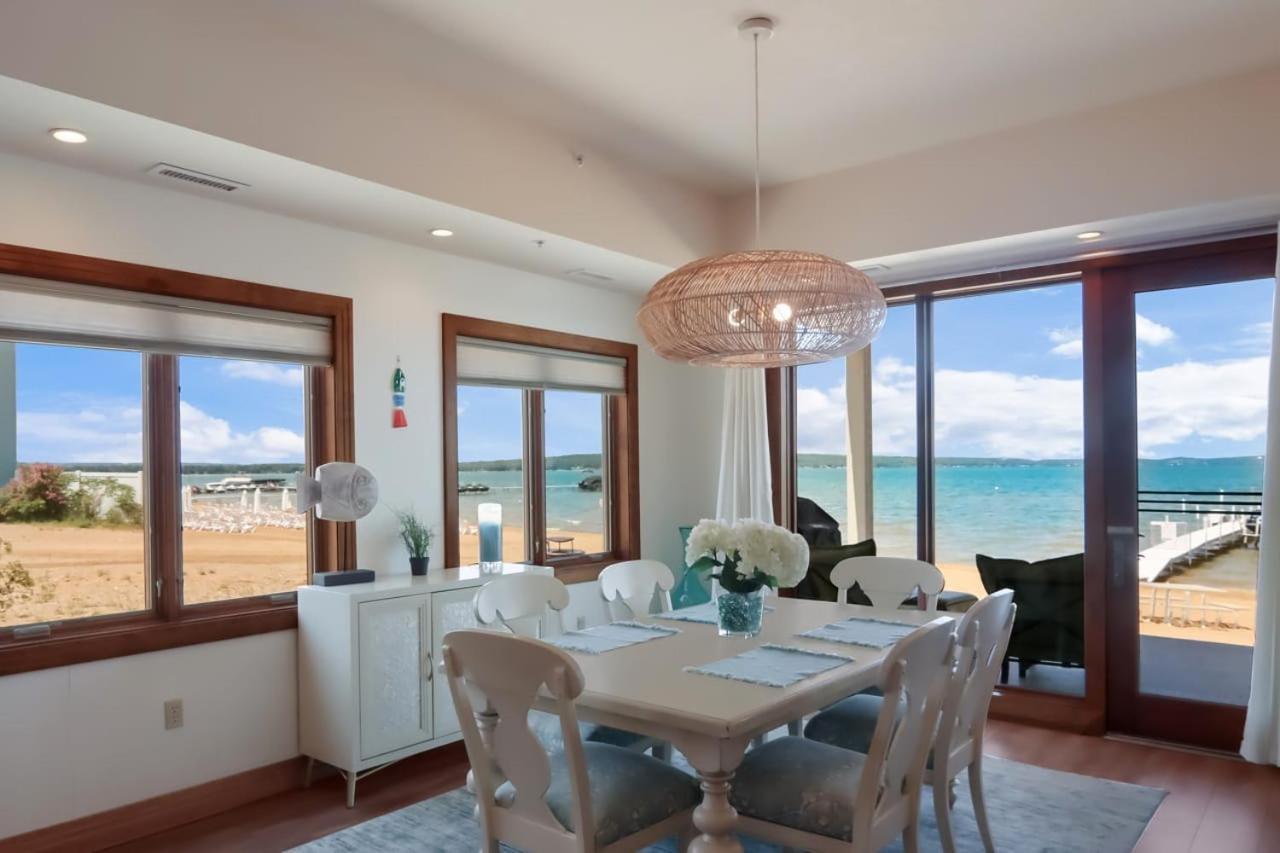 Sugar Beach Villa 1012 Luxury Waterfront Condo Traverse City Eksteriør billede