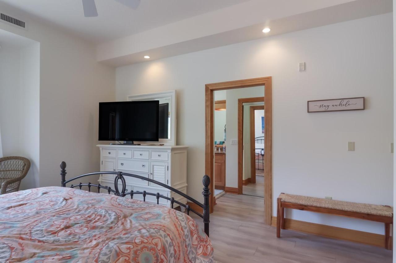 Sugar Beach Villa 1012 Luxury Waterfront Condo Traverse City Eksteriør billede